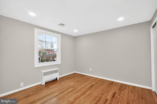 8 KENNEDY ST, Alexandria, VA 22305