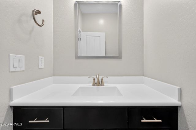 3900 E BASELINE Road 149, Phoenix, AZ 85042