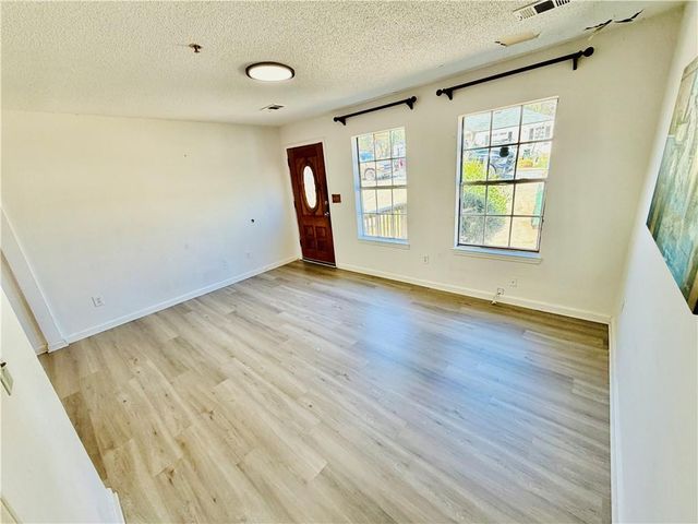 328 Roosevelt Circle NE, Marietta, GA 30060