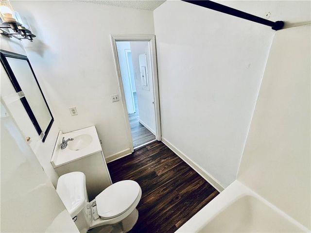 328 Roosevelt Circle NE, Marietta, GA 30060