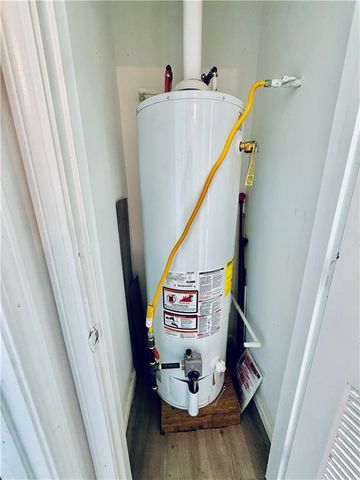 328 Roosevelt Circle NE, Marietta, GA 30060