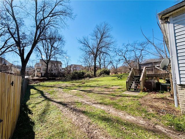 328 Roosevelt Circle NE, Marietta, GA 30060