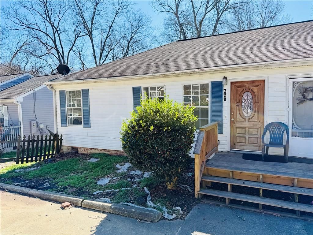 328 Roosevelt Circle NE, Marietta, GA 30060