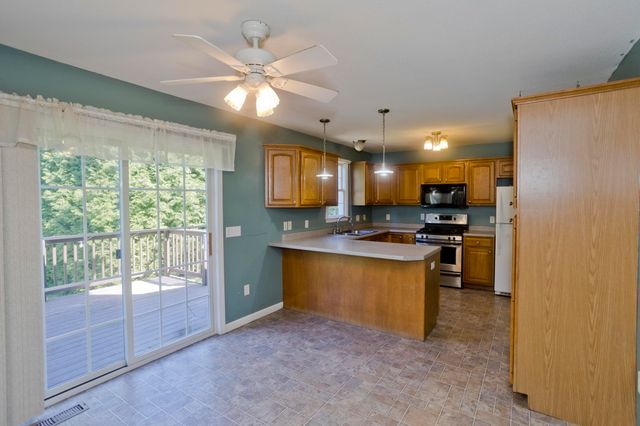 3 Rita Mary Way, Westfield, MA 01085