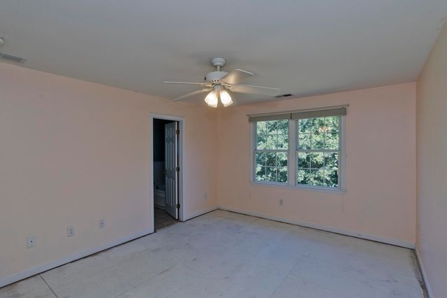 3 Rita Mary Way, Westfield, MA 01085