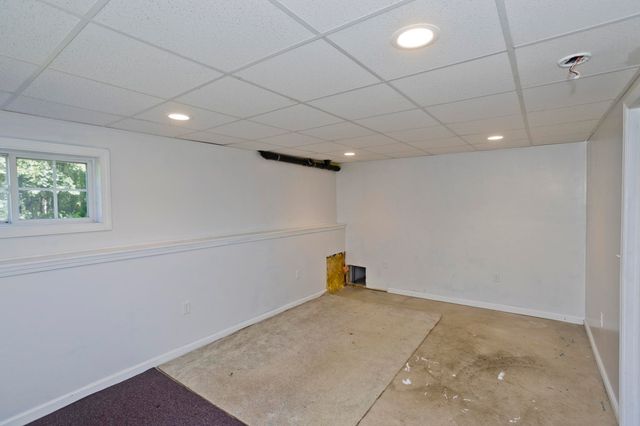 3 Rita Mary Way, Westfield, MA 01085
