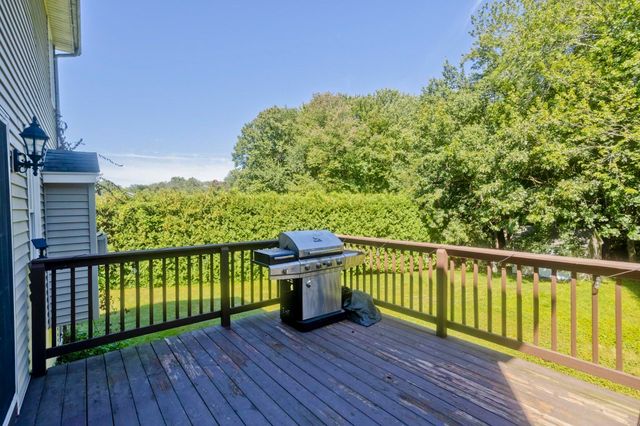 3 Rita Mary Way, Westfield, MA 01085