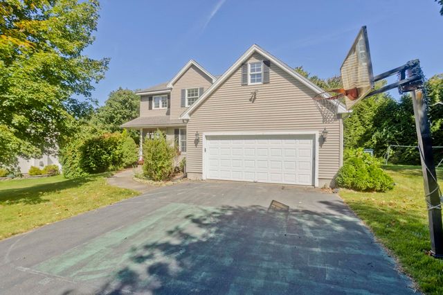 3 Rita Mary Way, Westfield, MA 01085