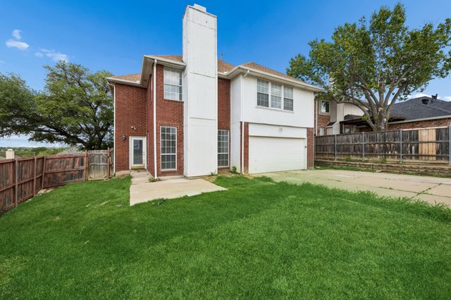 1604 Bennington Drive, Carrollton, TX 75007