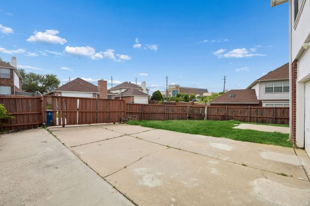 1604 Bennington Drive, Carrollton, TX 75007