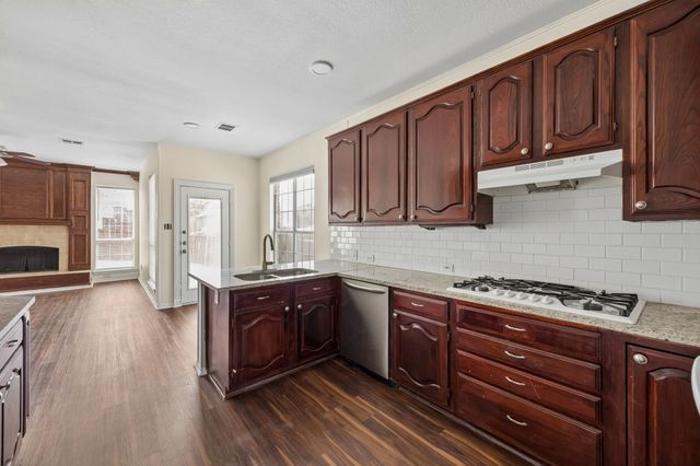 1604 Bennington Drive, Carrollton, TX 75007