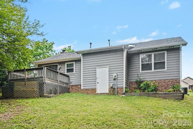 10826 Hunters Trace Court, Charlotte, NC 28262
