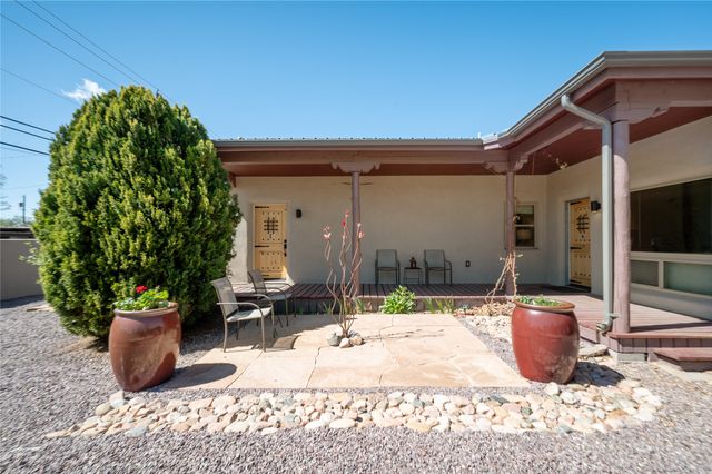 1417 Agua Fria Street 2, Santa Fe, NM 87505
