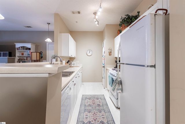 222 Mckenna Circle, Greenville, SC 29615