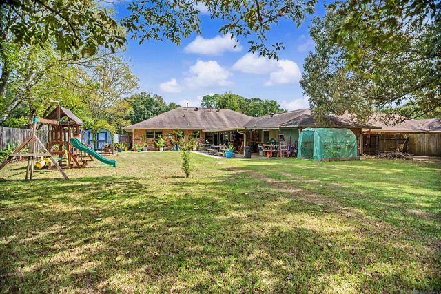 11021 Fieldcrest Dr, Baton Rouge, LA 70811