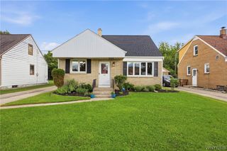 82 Cathedral Lane, Cheektowaga, NY 14225