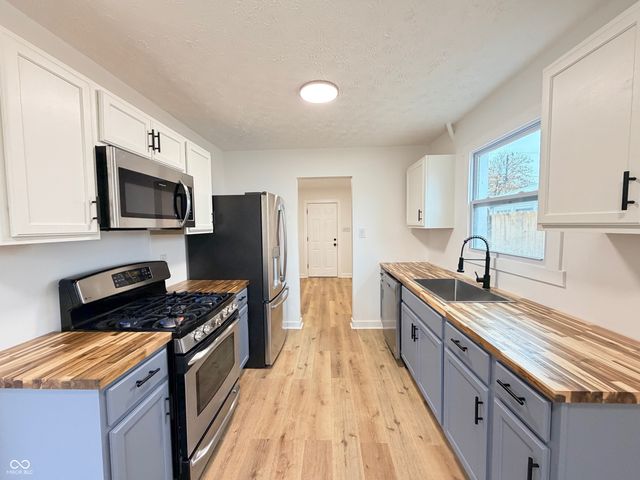 2753 Sangster Avenue, Indianapolis, IN 46218