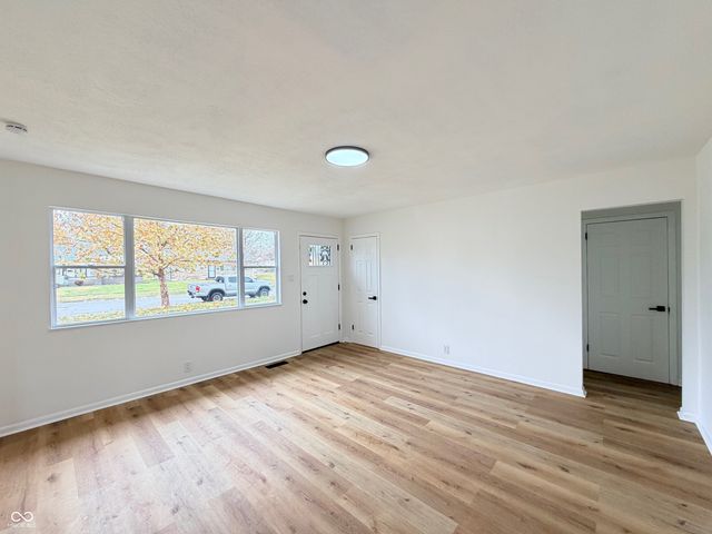 2753 Sangster Avenue, Indianapolis, IN 46218