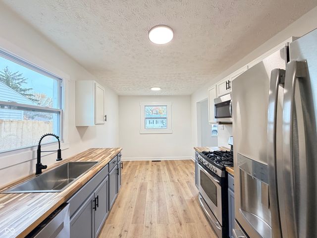 2753 Sangster Avenue, Indianapolis, IN 46218