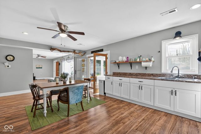 330 Duck Creek Lane, Noblesville, IN 46060