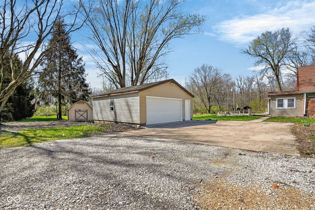 330 Duck Creek Lane, Noblesville, IN 46060