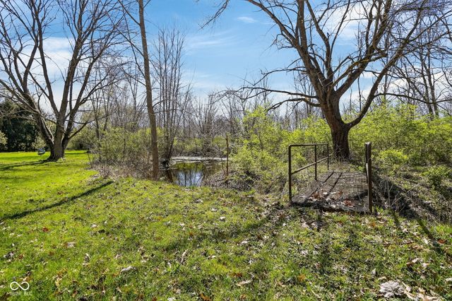 330 Duck Creek Lane, Noblesville, IN 46060
