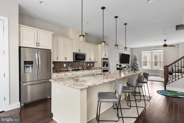 44735 MEDWAY TER, Ashburn, VA 20147