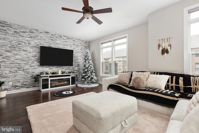 44735 MEDWAY TER, Ashburn, VA 20147