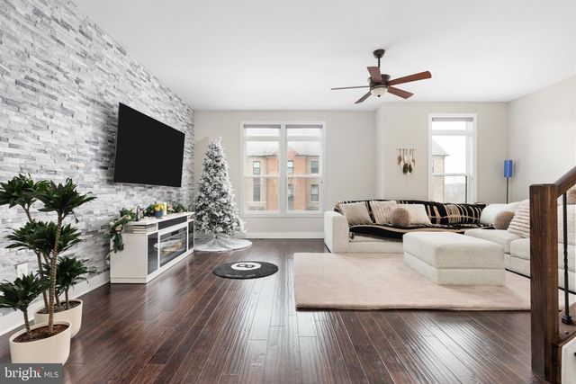 44735 MEDWAY TER, Ashburn, VA 20147