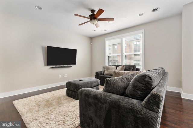 44735 MEDWAY TER, Ashburn, VA 20147