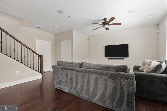 44735 MEDWAY TER, Ashburn, VA 20147