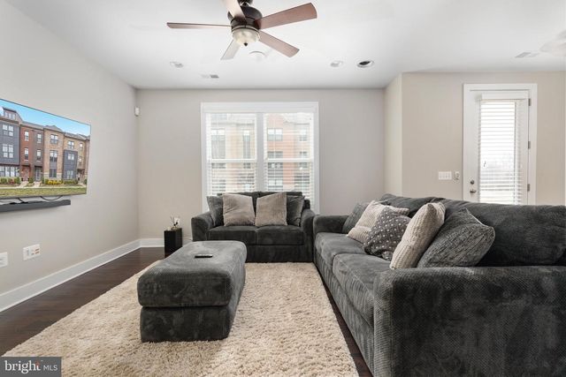 44735 MEDWAY TER, Ashburn, VA 20147