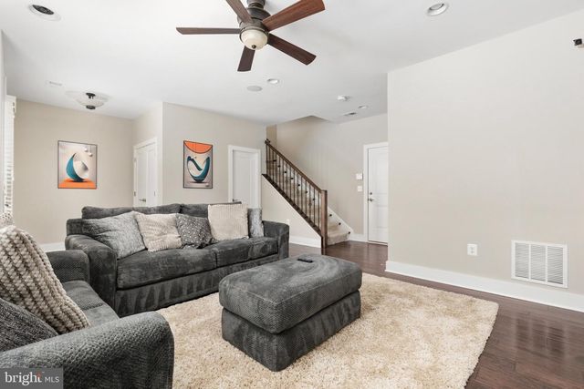 44735 MEDWAY TER, Ashburn, VA 20147