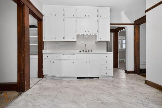 2947 N 60th STREET, Milwaukee, WI 53210