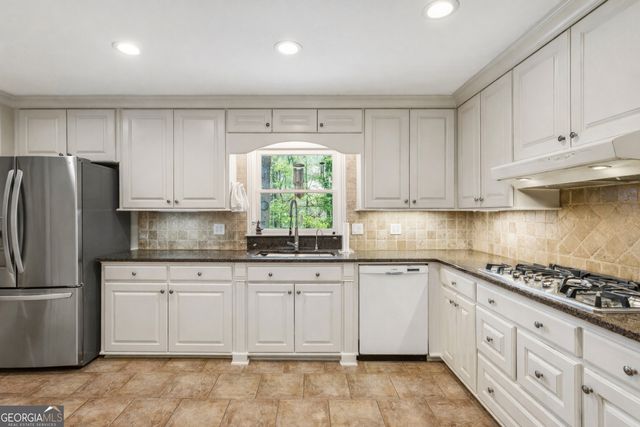 2510 Monterey Drive NE, Marietta, GA 30068