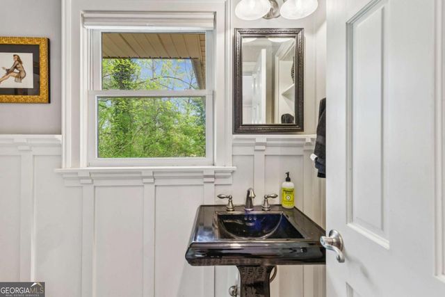 2510 Monterey Drive NE, Marietta, GA 30068