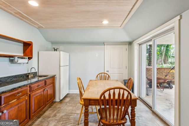 2510 Monterey Drive NE, Marietta, GA 30068