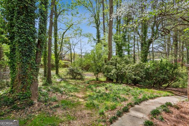 2510 Monterey Drive NE, Marietta, GA 30068