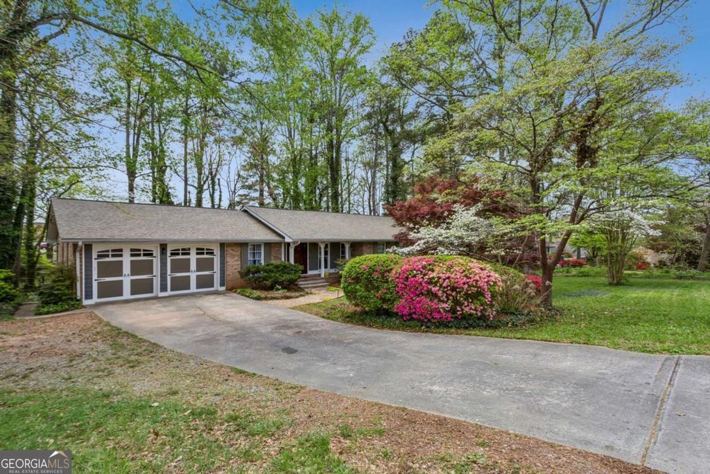 2510 Monterey Drive NE, Marietta, GA 30068