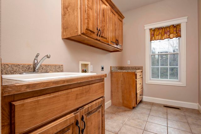 1218 W Holly Street, Ozark, MO 65721