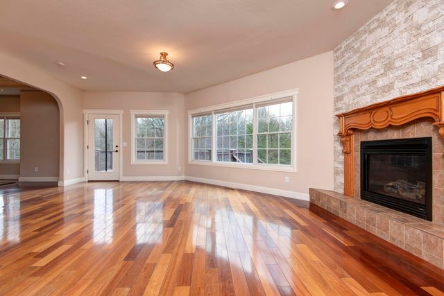 1218 W Holly Street, Ozark, MO 65721