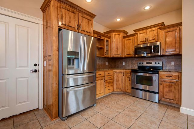 1218 W Holly Street, Ozark, MO 65721