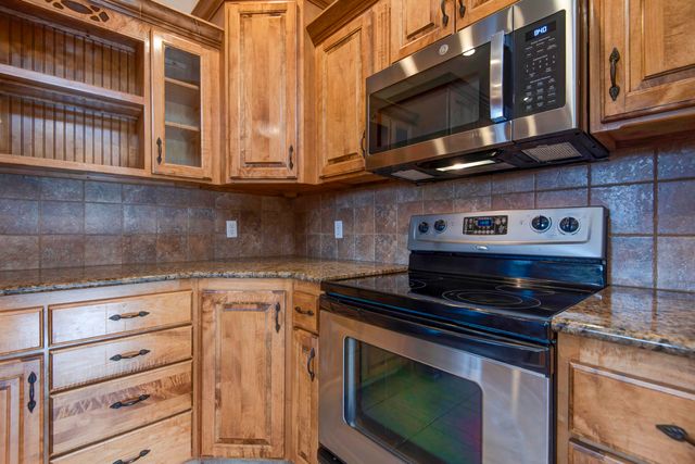 1218 W Holly Street, Ozark, MO 65721