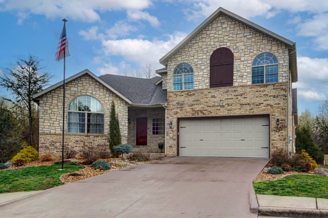 1218 W Holly Street, Ozark, MO 65721