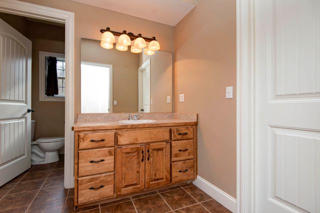 1218 W Holly Street, Ozark, MO 65721