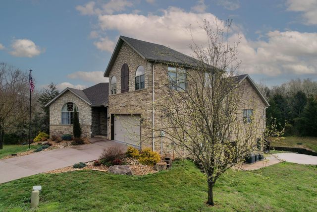 1218 W Holly Street, Ozark, MO 65721