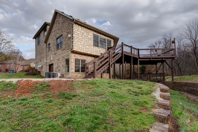 1218 W Holly Street, Ozark, MO 65721