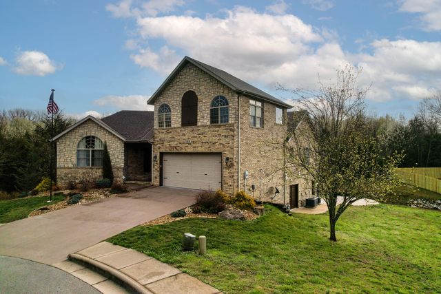 1218 W Holly Street, Ozark, MO 65721