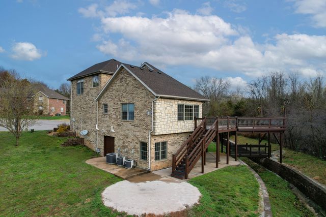 1218 W Holly Street, Ozark, MO 65721