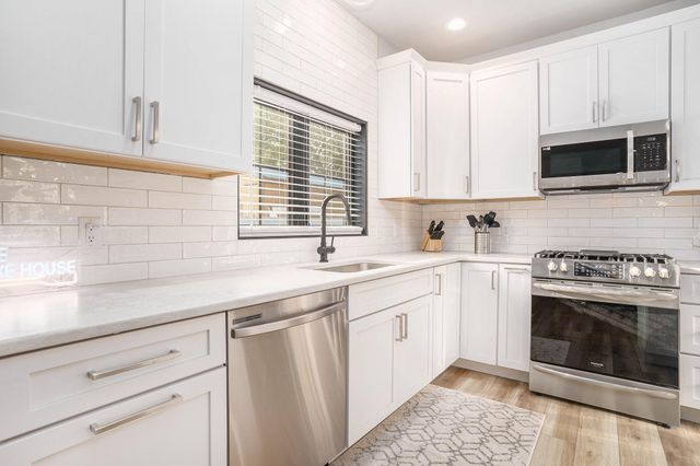 318 Edgell Street, South Haven City, MI 49090